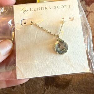 Kendra Scott KIRI NWT Teardrop Abalone Pendant Necklace - Green/Blue